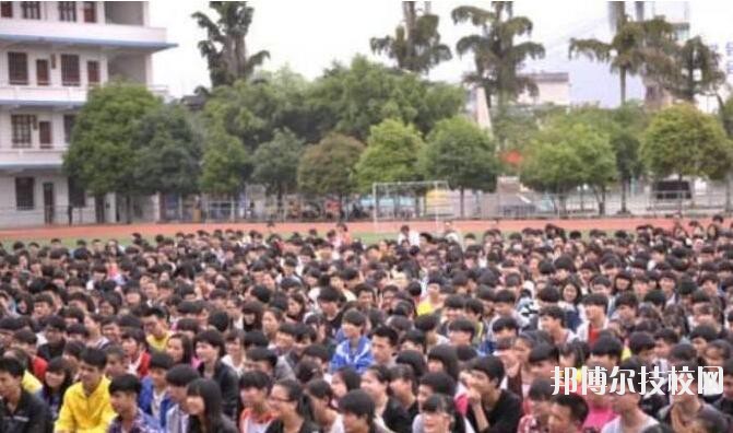 荔波職業(yè)高級中學(xué)2020年報名條件、招生要求、招生對象