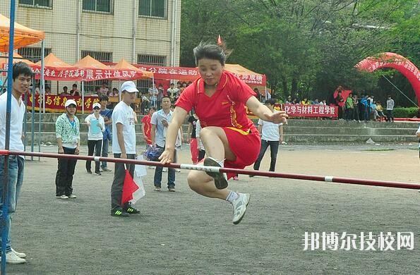 貴州化學(xué)工業(yè)學(xué)校2020年報名條件、招生要求、招生對象