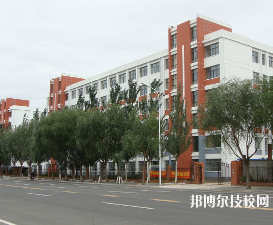 重慶旅游學(xué)校建勝分校2020年招生辦聯(lián)系電話(huà)