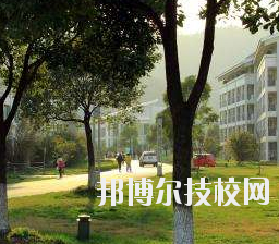 重慶第二財貿(mào)學校怎么樣、好不好