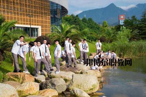 江西廬山旅游中等專業(yè)學(xué)校2020年報名條件、招生要求、招生對象