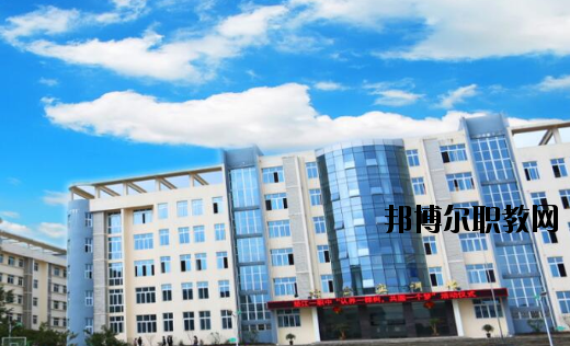 重慶墊江縣第一職業(yè)中學校怎么樣、好不好