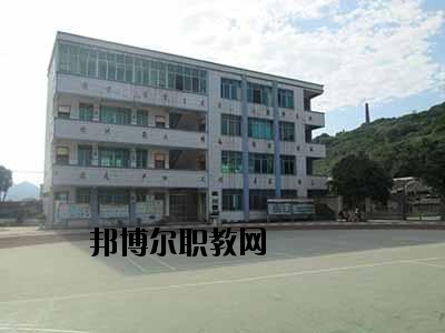 貴州羅甸中等職業(yè)學(xué)校2020年報(bào)名條件、招生要求、招生對(duì)象
