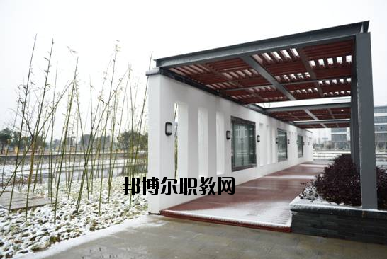 江蘇高港中等專業(yè)學(xué)校怎么樣、好不好