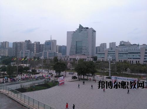 達(dá)州中醫(yī)學(xué)校2020年報(bào)名條件、招生要求、招生對象