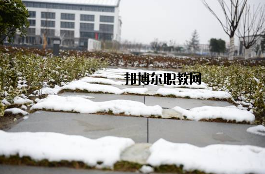 江蘇高港中等專業(yè)學(xué)校2020年報名條件、招生要求、招生對象