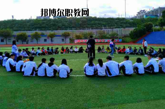 肇慶商務(wù)技工學(xué)校2020年報名條件、招生要求、招生對象