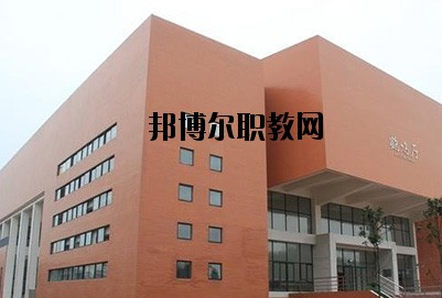 眉山華西航空旅游學校網(wǎng)站網(wǎng)址