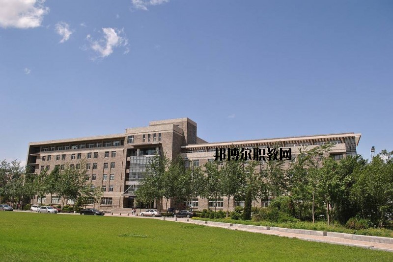 恩施中等職業(yè)技術(shù)學(xué)校2020年報(bào)名條件、招生要求、招生對(duì)象