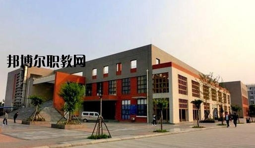 貴陽市經(jīng)濟(jì)貿(mào)易中等專業(yè)學(xué)校2020年報(bào)名條件、招生要求、招生對(duì)象