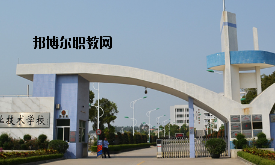 臺(tái)山敬修職業(yè)技術(shù)學(xué)校2020年報(bào)名條件、招生要求、招生對(duì)象