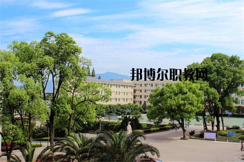 四川食品藥品學(xué)校2020年報名條件、招生要求、招生對象