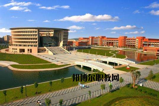 咸寧電子科技學(xué)校2020年報(bào)名條件、招生要求、招生對(duì)象