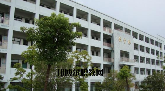 寧波興港職業(yè)高級(jí)中學(xué)2020年報(bào)名條件、招生要求、招生對象