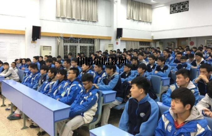 貴州銅仁玉昆中等專業(yè)學(xué)校2020年報名條件、招生要求、招生對象