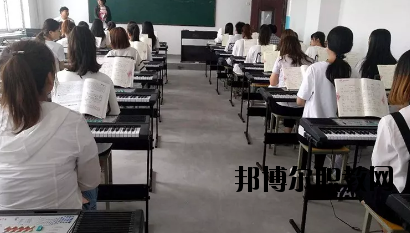 甘肅東方技工學(xué)校2020年學(xué)費、收費多少