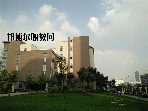 內(nèi)江科技開發(fā)學校2020年報名條件、招生要求、招生對象