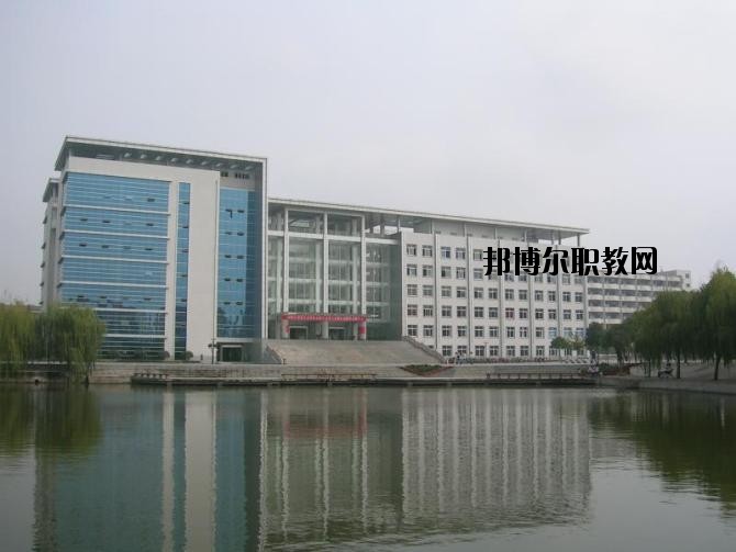 元謀縣職業(yè)高級中學(xué)2020年學(xué)費、收費多少