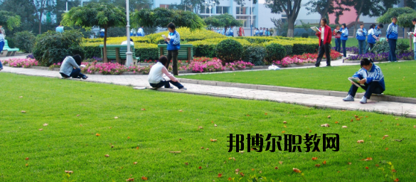 甘肅工業(yè)技師學(xué)院2020年報(bào)名條件、招生要求、招生對(duì)象