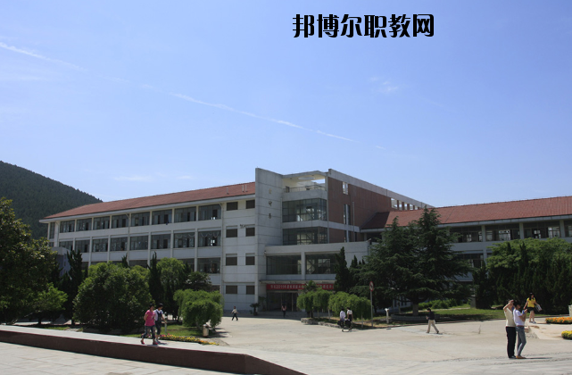 江蘇張家港第三職業(yè)高級(jí)中學(xué)2020年報(bào)名條件、招生要求、招生對(duì)象