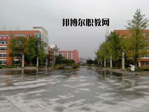 四川江油工業(yè)學校2020年報名條件、招生要求、招生對象