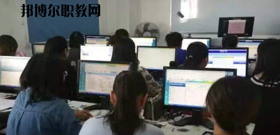 梧州機(jī)電技工學(xué)校2020年報(bào)名條件、招生要求、招生對(duì)象 