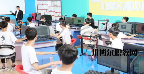 甘肅秦隴技工學(xué)校2020年報名條件、招生要求、招生對象