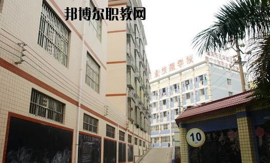 南寧中南理工職業(yè)技術(shù)學(xué)校2020年招生辦聯(lián)系電話(huà) 