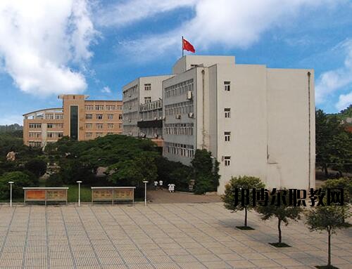 河南醫(yī)藥衛(wèi)生學(xué)校2021年報名條件、招生對象