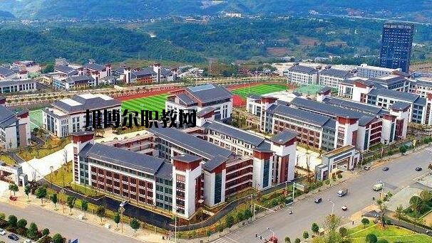 大方綜合職業(yè)技術(shù)學(xué)校2020年報(bào)名條件、招生要求、招生對象
