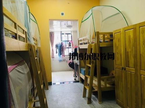 成都外國語專業(yè)學校2020年宿舍條件