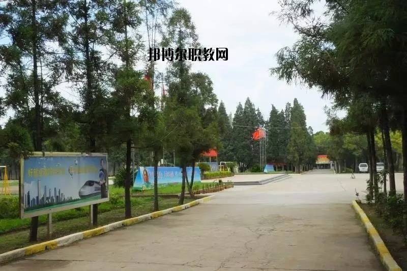 富寧縣民族職業(yè)高級(jí)中學(xué)2020年報(bào)名條件、招生要求、招生對(duì)象