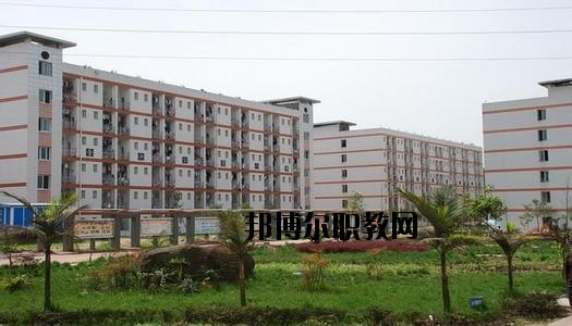 四川機(jī)電技術(shù)學(xué)校2020年報(bào)名條件、招生要求、招生對象