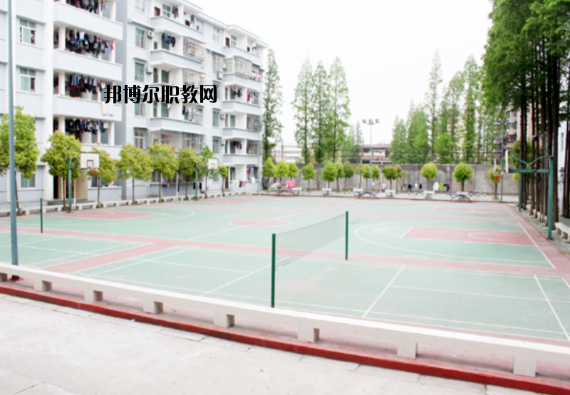 湖北潛江衛(wèi)生學(xué)校2020年報(bào)名條件、招生要求、招生對(duì)象