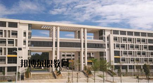汕頭衛(wèi)生學(xué)校2020年招生辦聯(lián)系電話(huà)