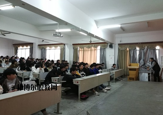 寧都縣科技職業(yè)學(xué)校2020年報名條件、招生要求、招生對象 