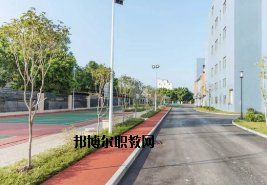 廣東華文航空藝術(shù)職業(yè)學校2020年報名條件、招生要求、招生對象
