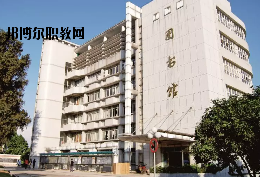 江門(mén)幼兒師范學(xué)校2020年報(bào)名條件、招生要求、招生對(duì)象