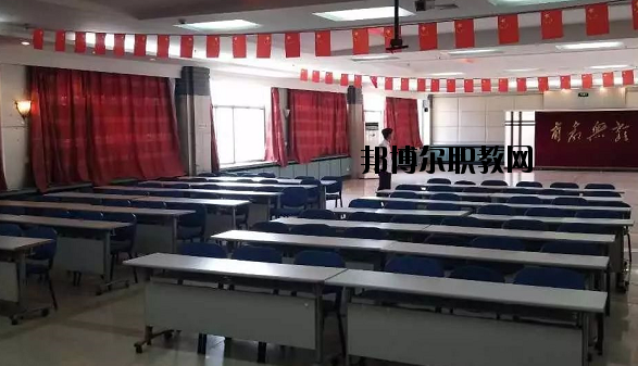 甘肅信息工程技術(shù)中等專業(yè)學(xué)校2020年學(xué)費(fèi)、收費(fèi)多少
