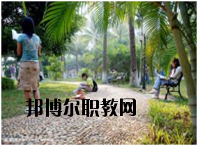 瀾滄縣職業(yè)高級中學(xué)2020年報(bào)名條件、招生要求、招生對象