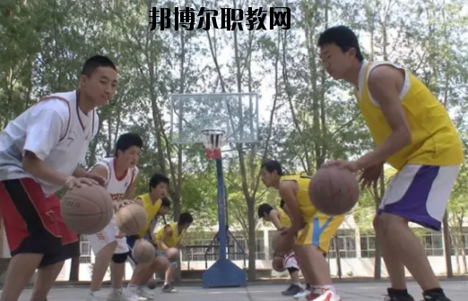 張掖體育運(yùn)動(dòng)學(xué)校2020年學(xué)費(fèi)、收費(fèi)多少
