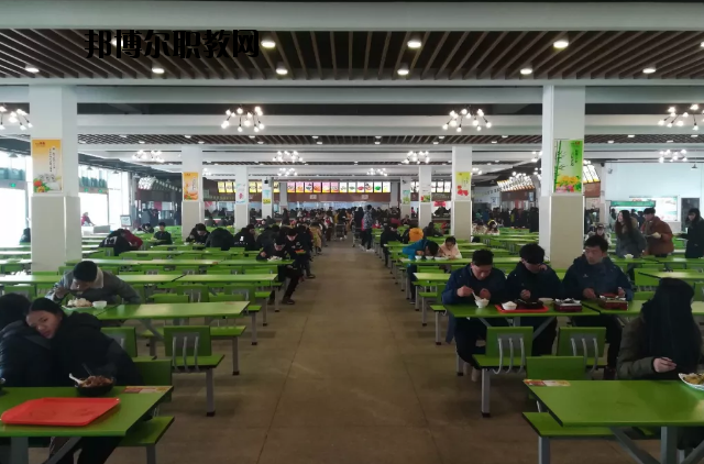 黃岡中等職業(yè)學校st