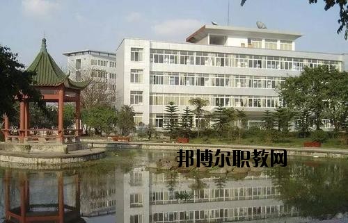 宜賓商業(yè)職業(yè)中等專(zhuān)業(yè)學(xué)校2020年報(bào)名條件、招生要求、招生對(duì)象