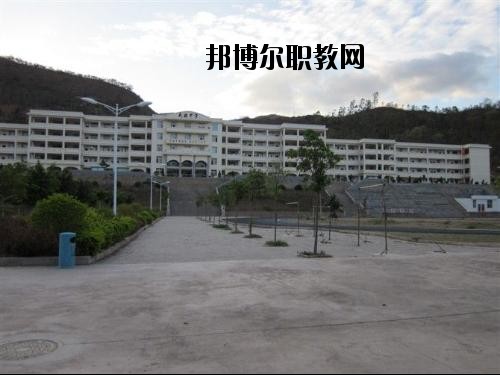 南澗縣職業(yè)高級(jí)中學(xué)2020年學(xué)費(fèi)、收費(fèi)多少