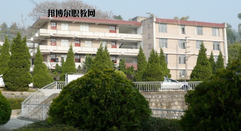 保山隆陽區(qū)職業(yè)技術(shù)學(xué)校2020年報名條件、招生要求、招生對象