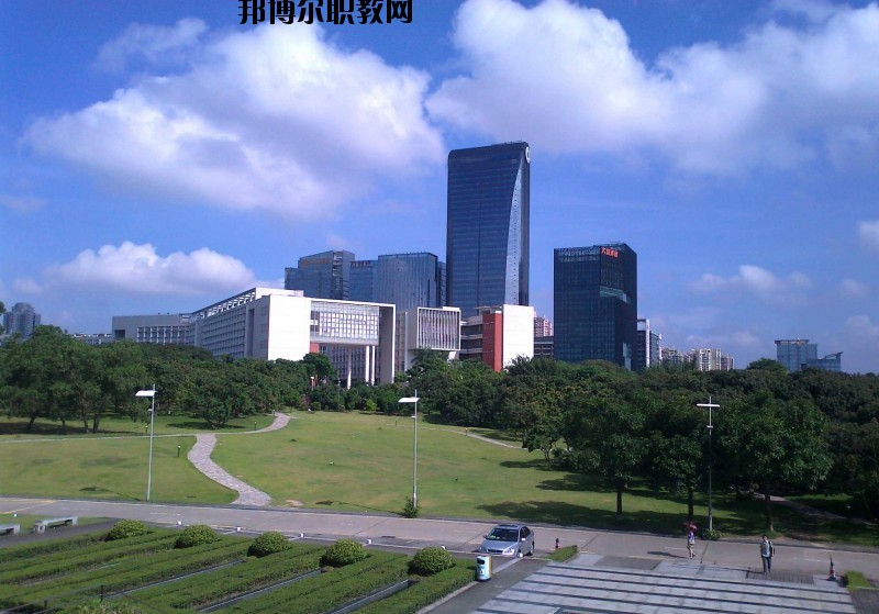 安陸深藍(lán)電子工業(yè)技術(shù)學(xué)校怎么樣、好不好