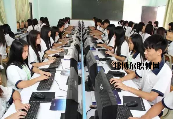肇慶高要技工學校2020年報名條件、招生要求、招生對象