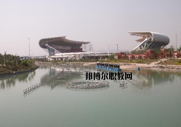 荊門現(xiàn)代學(xué)校2020年報名條件、招生要求、招生對象