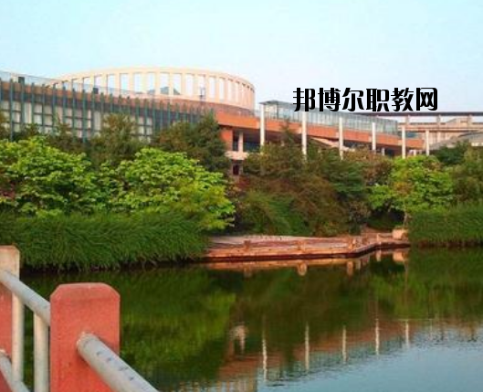 宜昌體育運動學(xué)校2020年報名條件、招生要求、招生對象