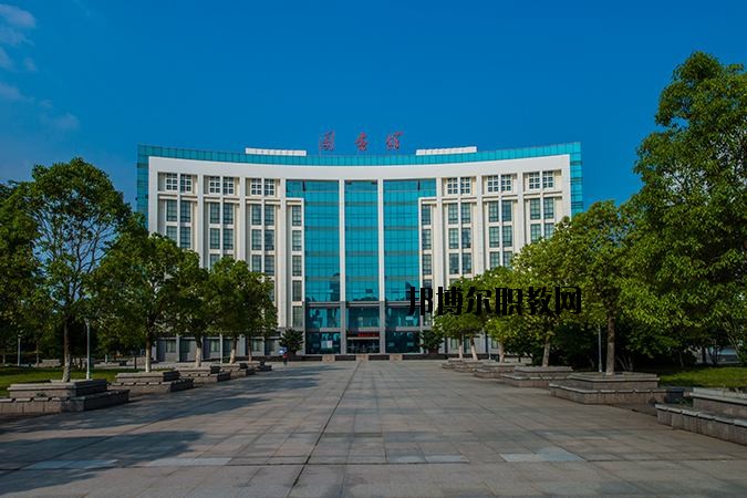 孝感紅人中等職業(yè)學(xué)校2020年報(bào)名條件、招生要求、招生對(duì)象